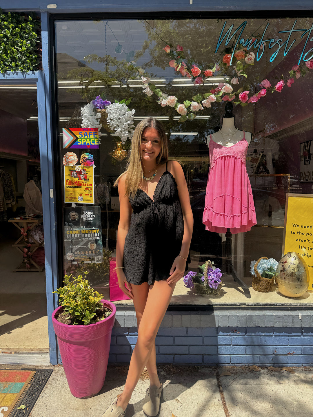 SWEETHEART NECK RUFFLE TRIM PLAIN MINI ROMPER