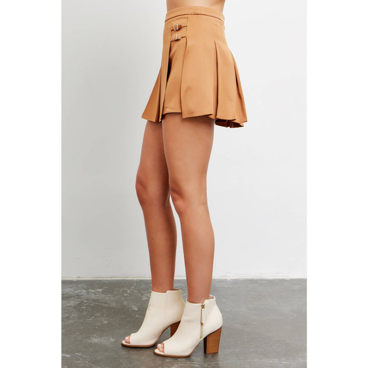 BELTED BUCKLE MICRO MINI PLEATED SKORT