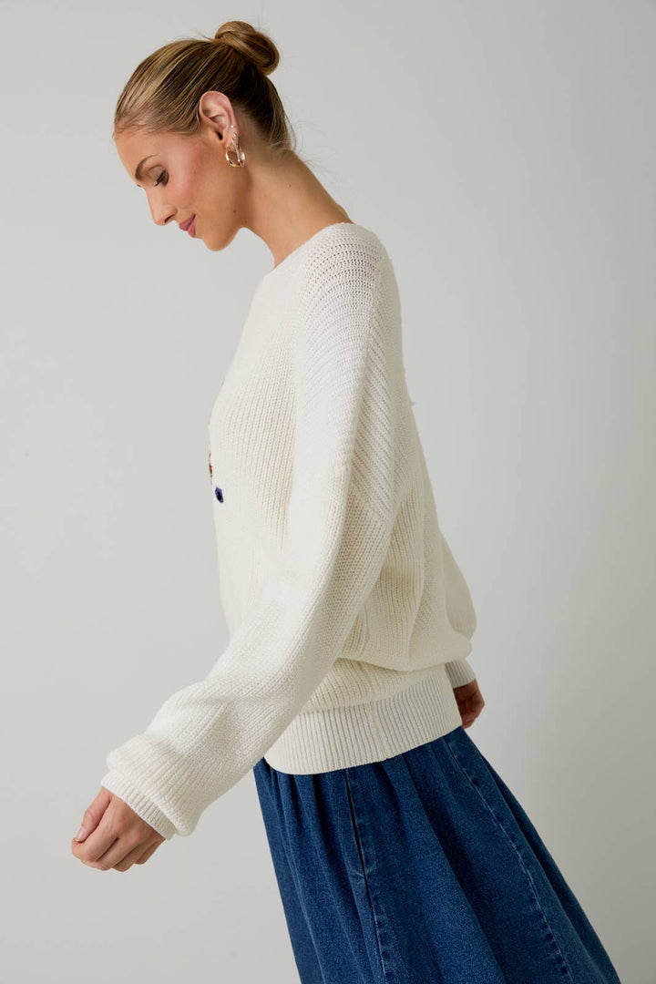 ROUND NECK LONG SLEEVE PANCAKE APLIQUE SWEATER