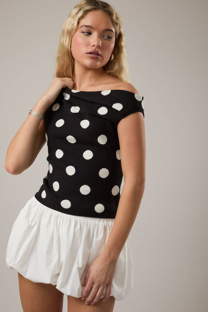 POLKA DOT DETAIL ASYMMETRICAL NECK SWEATER TOP: BLACK