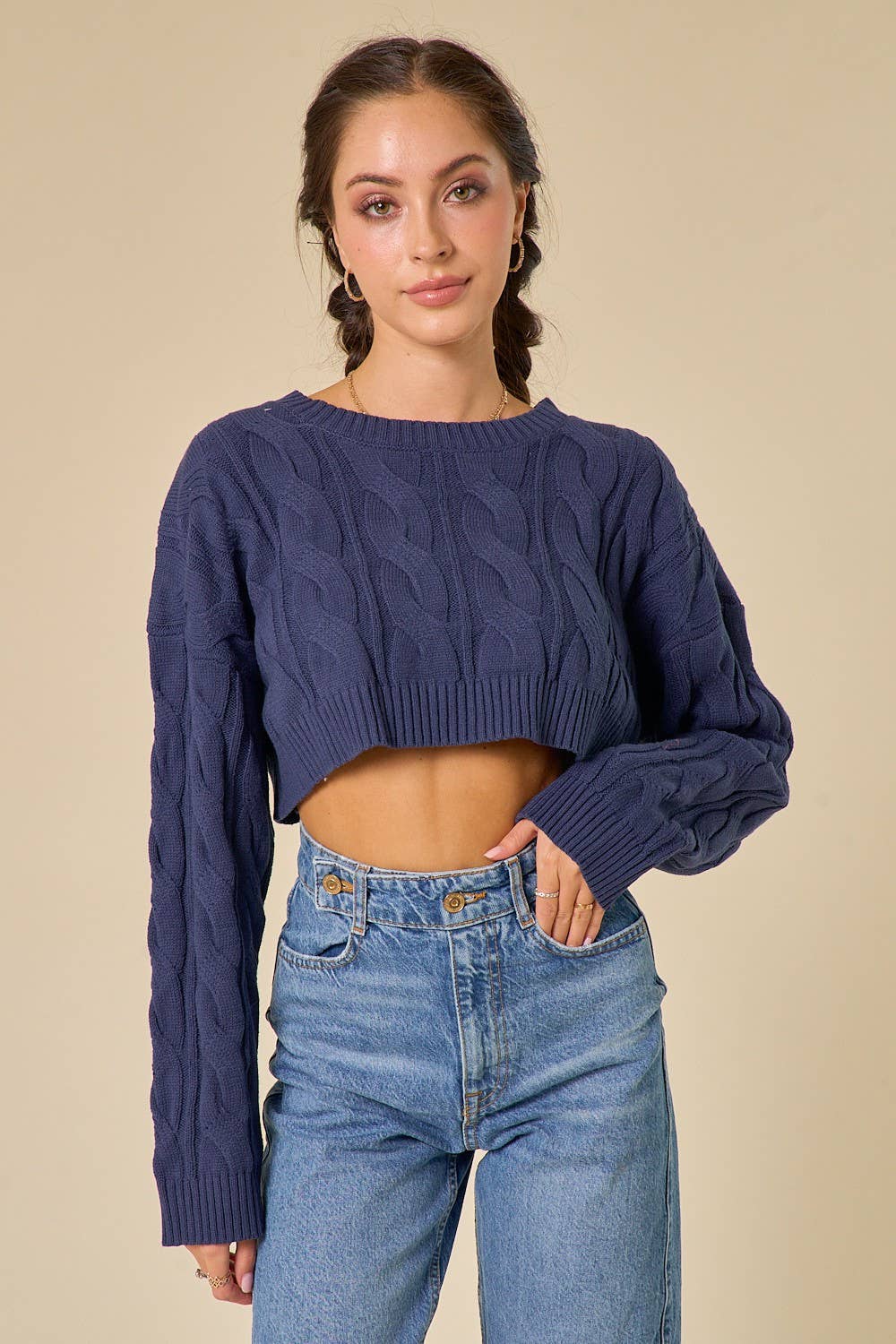 ROUND NECK CABLE KNIT SWEATER CROP TOP