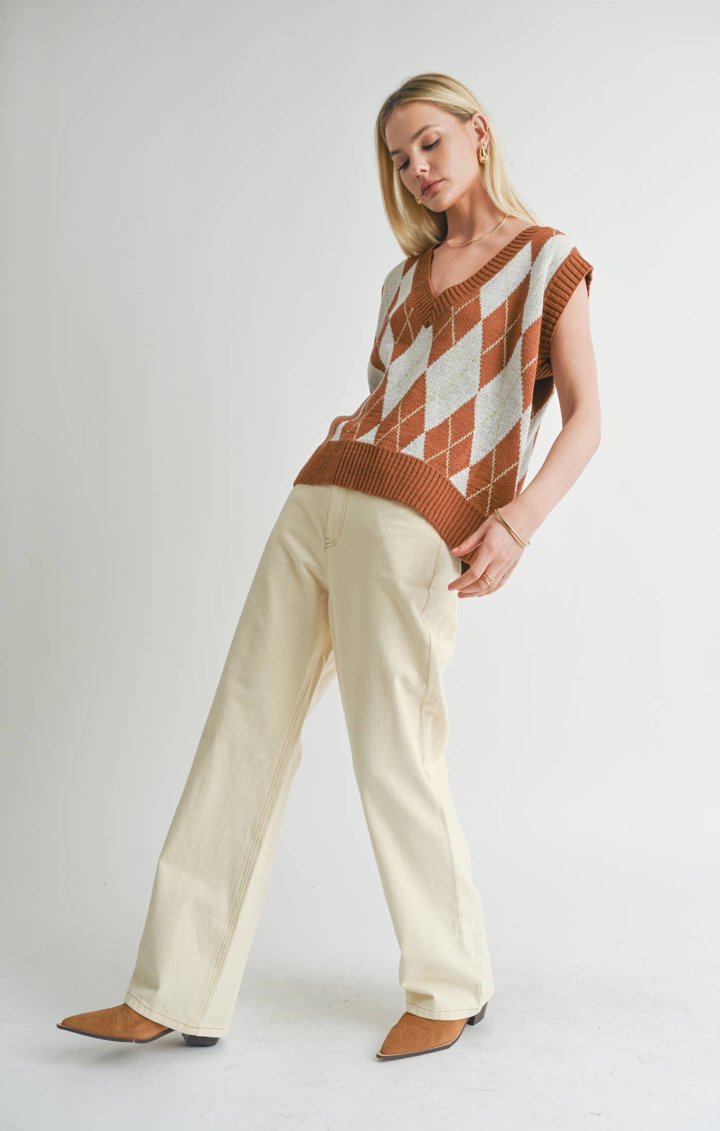 Shawna Argyle Sweater Vest: BROWN MULTI: LARGE