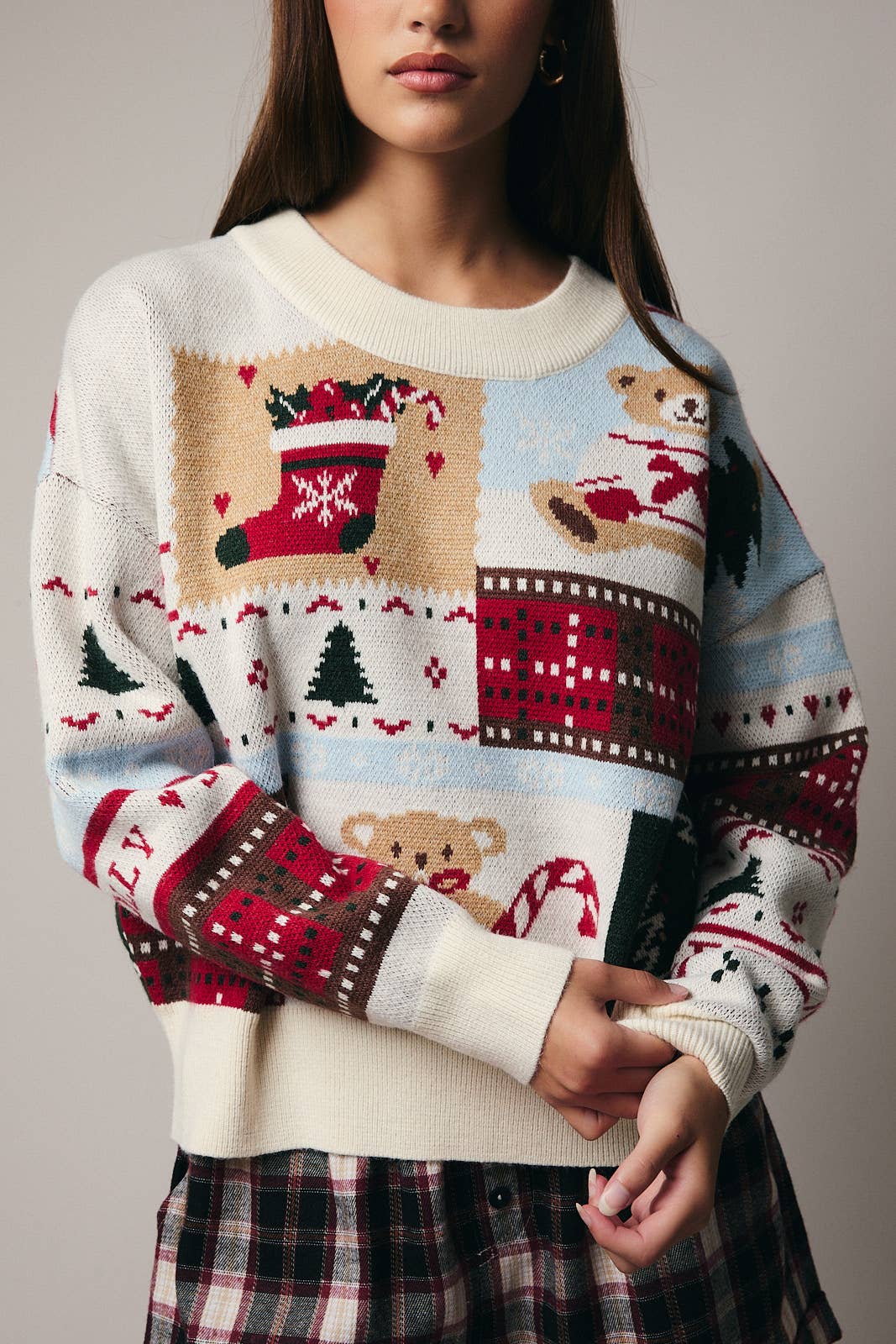 ROUND NECK CHRISTMAS GRAPHIC SWEATER