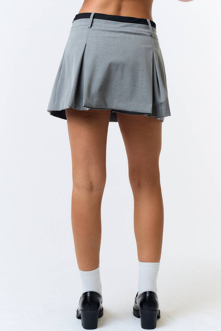 BELTED TAILORED PLEATES MINI SKORT