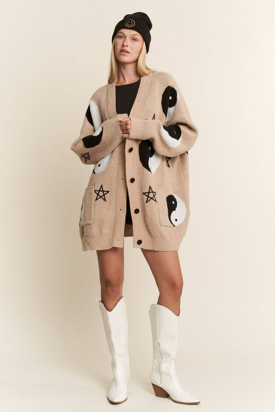 YIN YANG STAR KNIT CARDIGAN