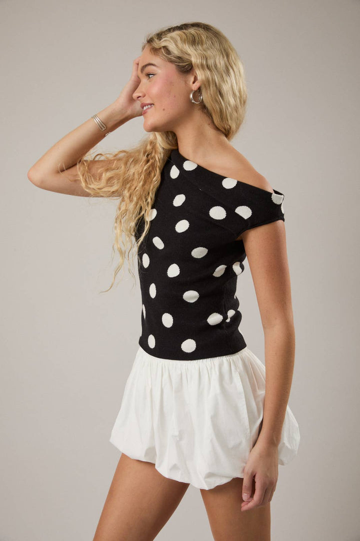 POLKA DOT DETAIL ASYMMETRICAL NECK SWEATER TOP: BLACK