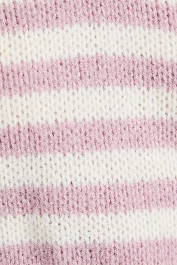 LONG SLEEVE V-NECK STRIPED CROPPED SWEATER- BUTTER