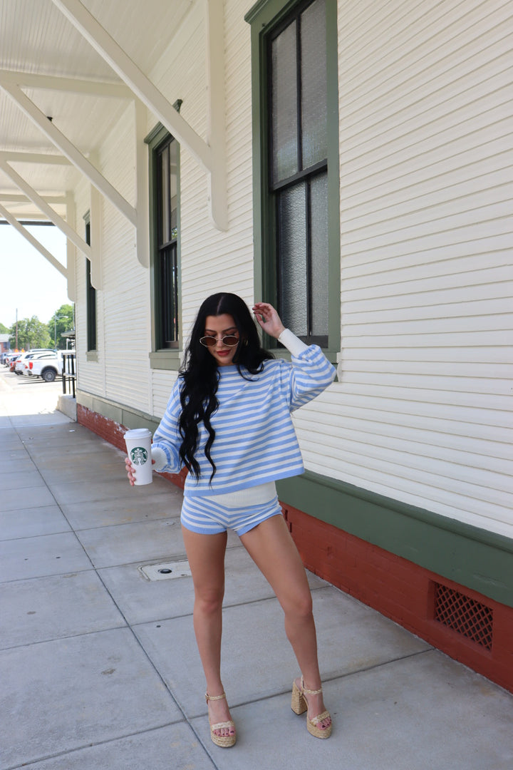 STRIPE OVERSIZED SWEATER TOP