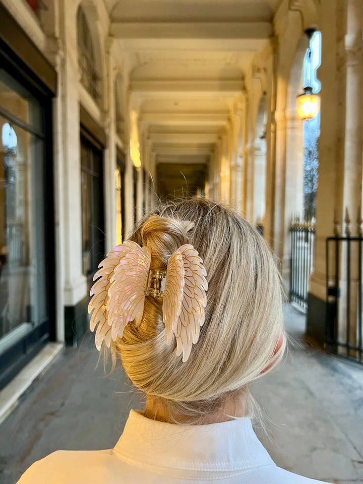 Hand-painted Angel Wings Claw Hair Clip: Pearl