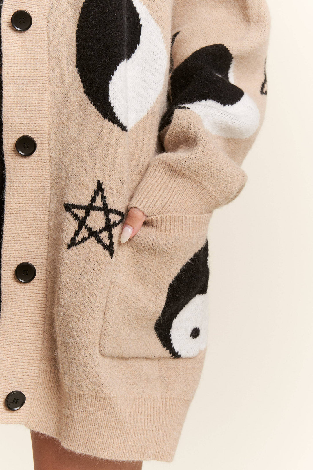 YIN YANG STAR KNIT CARDIGAN