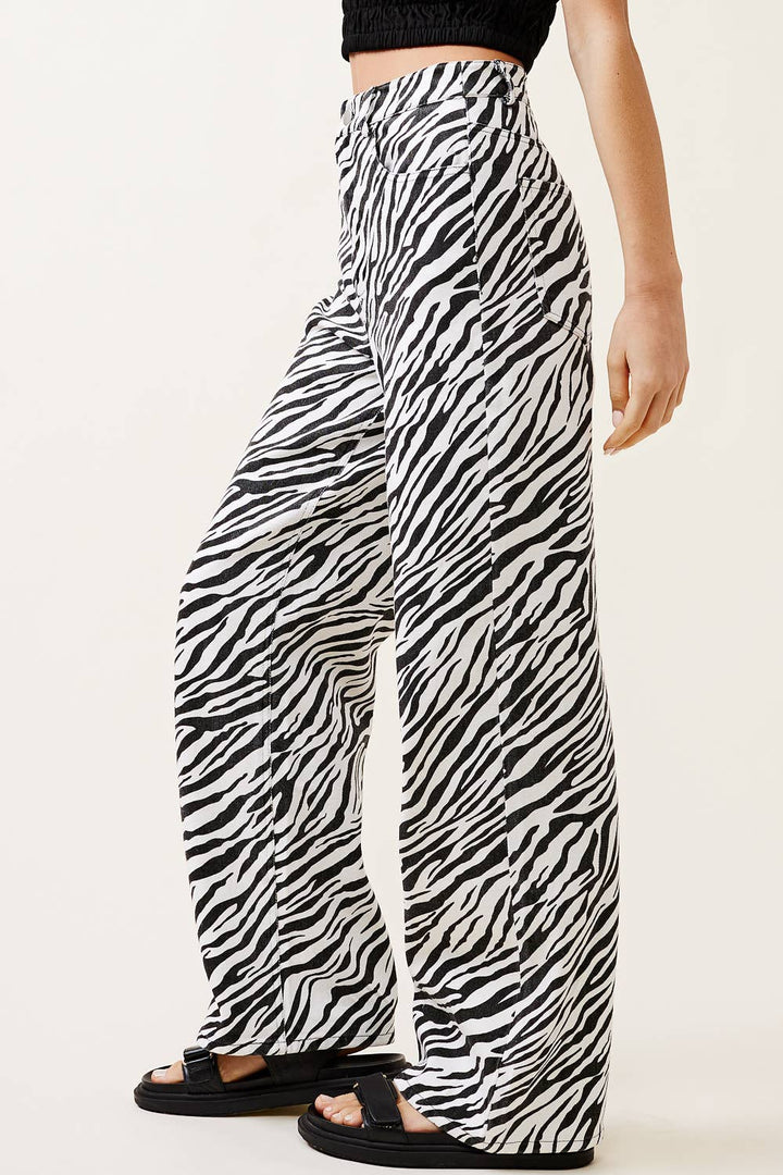 HIGH-RISE ZEBRA PRINT STRAIGHT