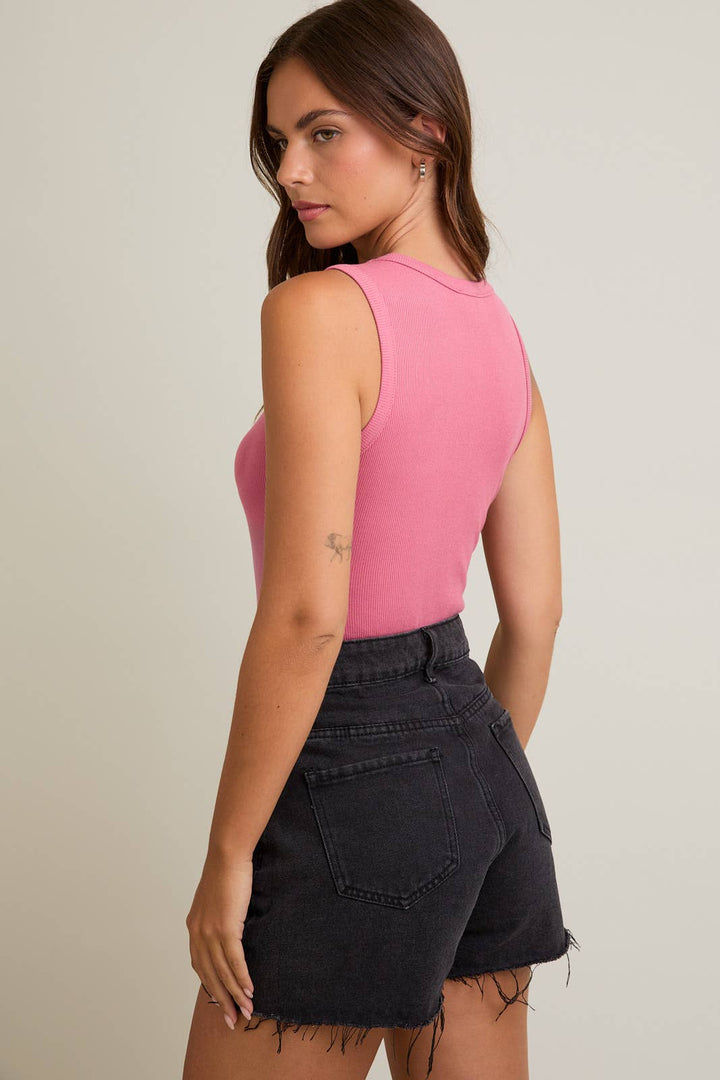 ROUND NECK SLEEVELESS BODYSUIT: Taupe