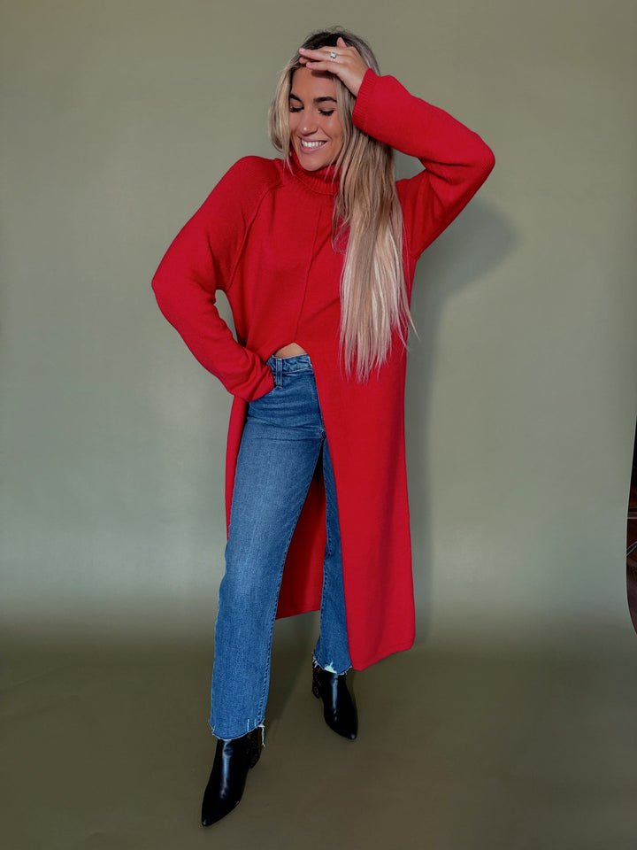 TURTLENECK TUNIC SWEATER DRESS WITH SLIT: Red