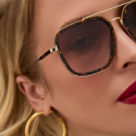 Alexis Gradient Sun Glasses
