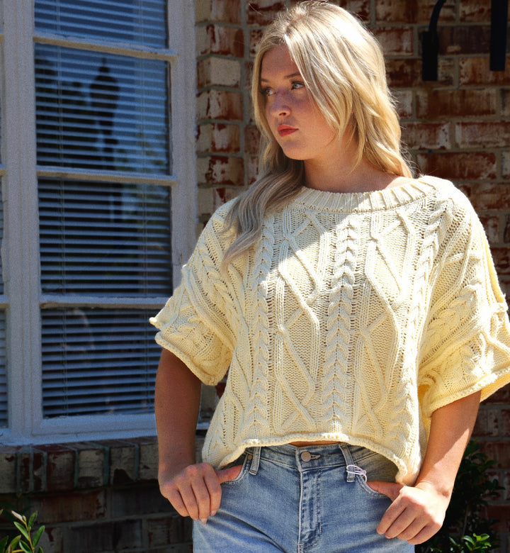 Round Neck Short Sleeve Sweater Top