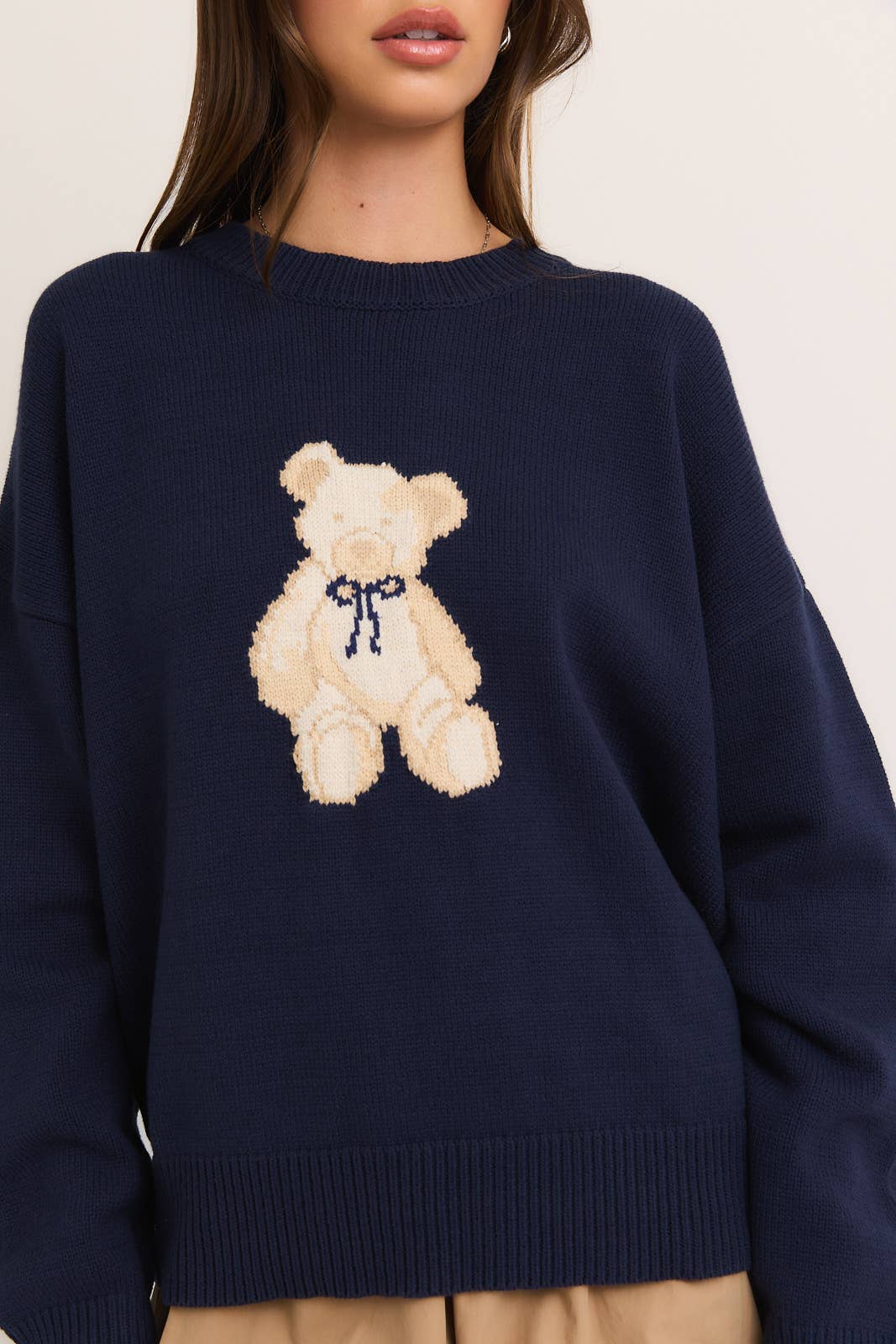 LONG SLEEVE CREW NECK TEDDY BEAR GRAPHIC SWEATER