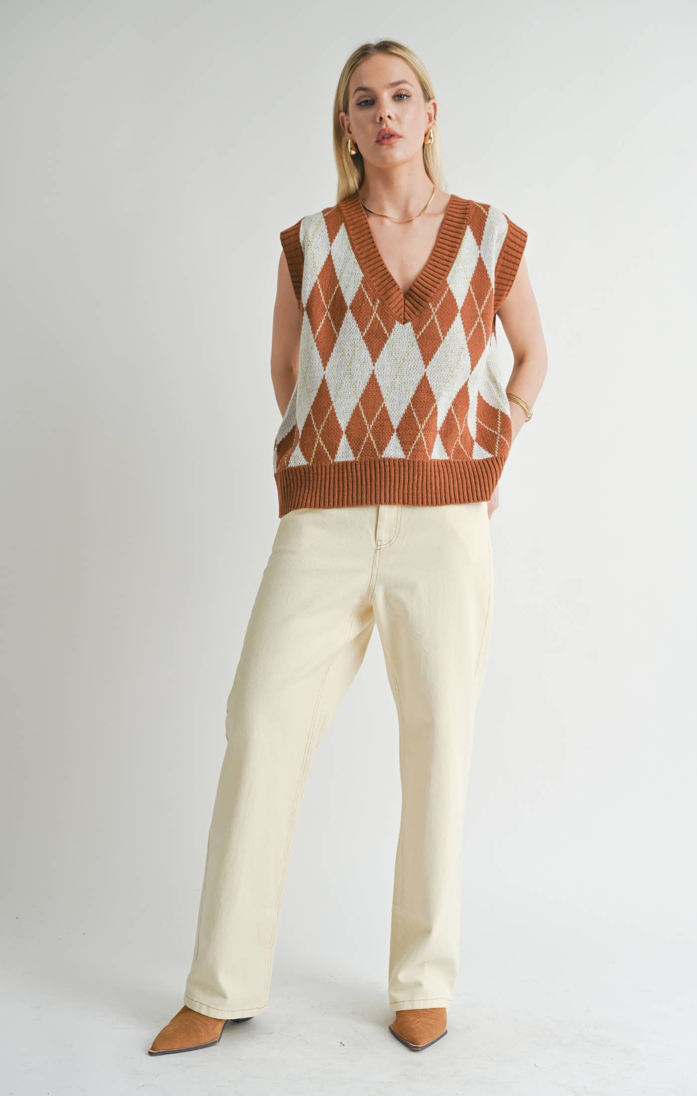 Shawna Argyle Sweater Vest: BROWN MULTI: LARGE