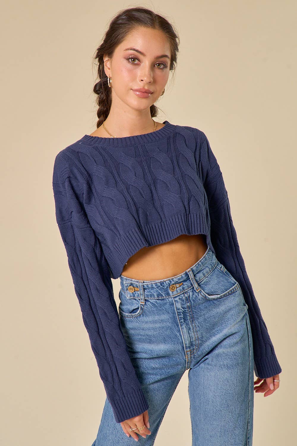 ROUND NECK CABLE KNIT SWEATER CROP TOP