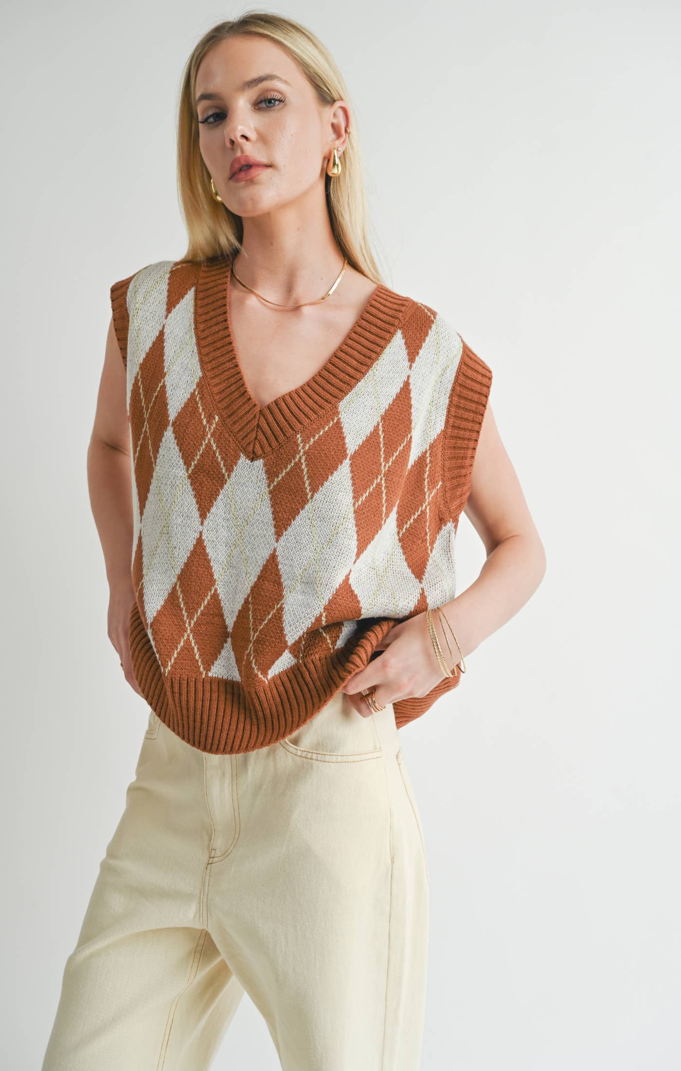 Shawna Argyle Sweater Vest: BROWN MULTI: LARGE