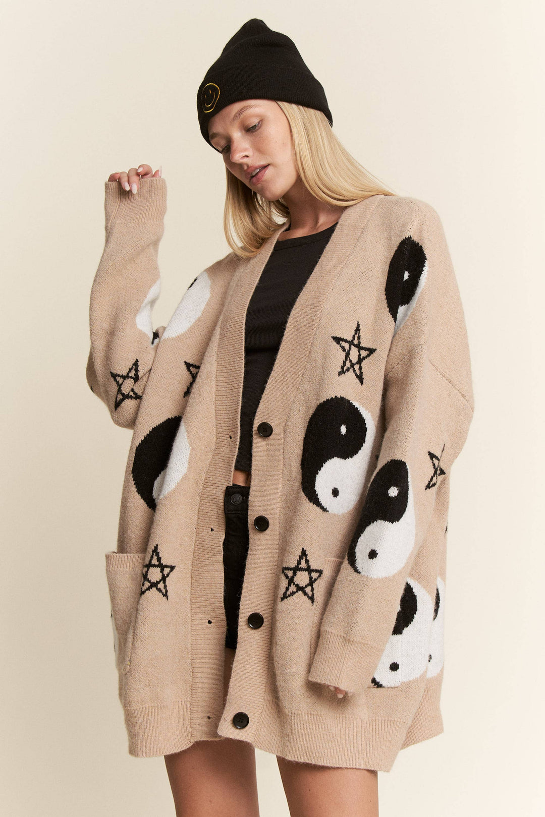 YIN YANG STAR KNIT CARDIGAN