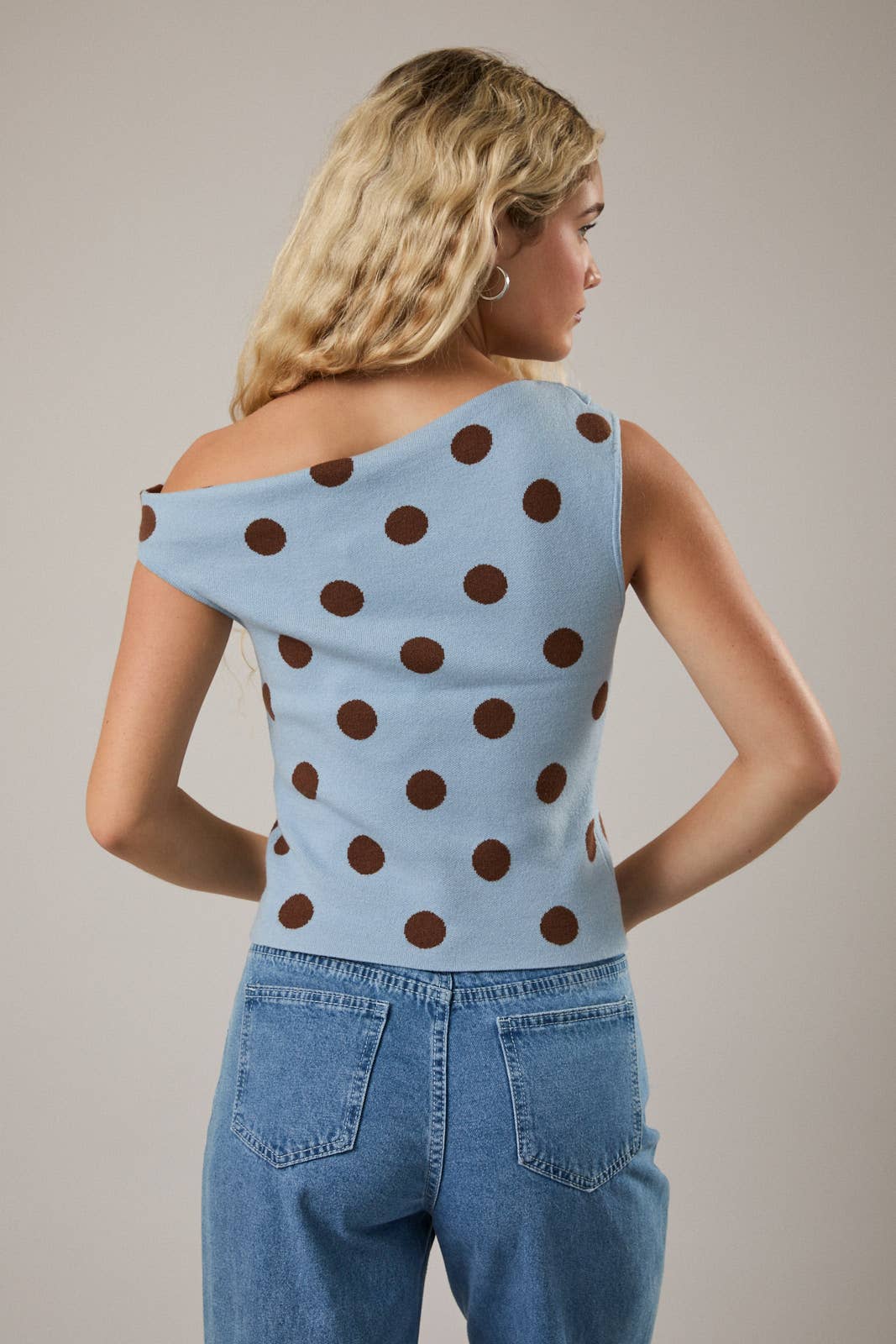 POLKA DOT DETAIL ASYMMETRICAL NECK SWEATER TOP: BLACK
